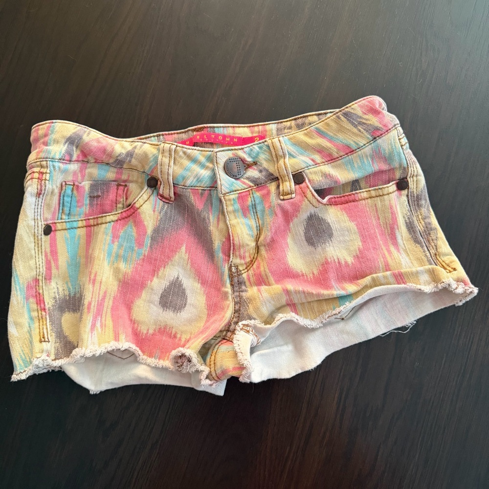 Tinseltown Multicolor Patterned Jean Shorts